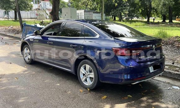 Comprar Usados Carro Renault Talisman Azul en Antilla en Holguin Comprar Usados Carro Renault Talisman Azul en Antilla en Holguin