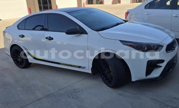 Comprar Usados Carro Kia Forte Blanco en Banes en Holguin Comprar Usados Carro Kia Forte Blanco en Banes en Holguin