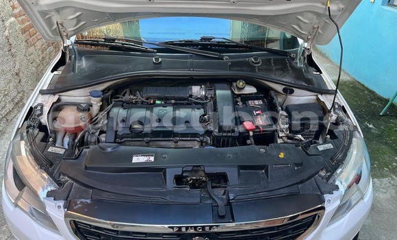 Comprar Usados Carro Peugeot 301 Blanco en Holguin en Holguin Comprar Usados Carro Peugeot 301 Blanco en Holguin en Holguin