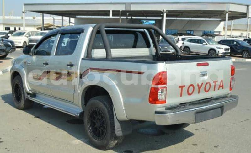 Big with watermark toyota hilux cienfuegos cienfuegos 3334