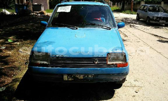 Buy Used Renault Turbo/1987 Other Car in Carlos Rojas in Matanzas