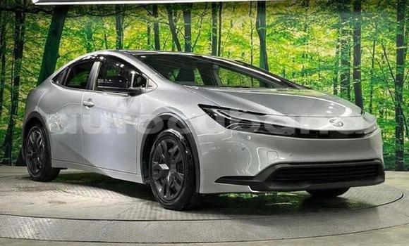 Comprar Usados Carro Toyota Prius Plata en Havana en Habana