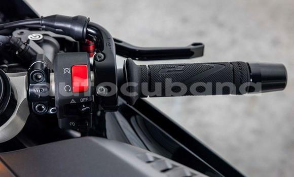 Comprar Usados Moto Yamaha YZF Negro en Havana en Habana Comprar Usados Moto Yamaha YZF Negro en Havana en Habana