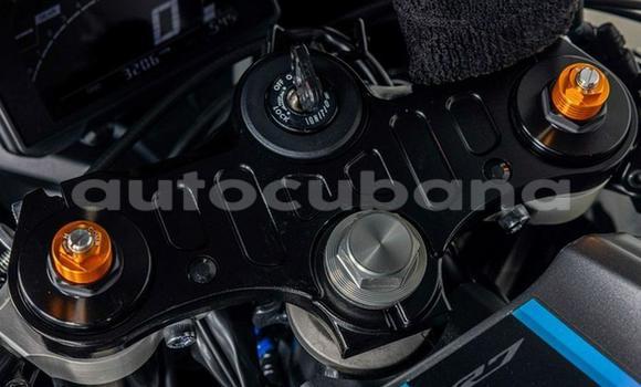 Comprar Usados Moto Yamaha YZF Negro en Havana en Habana Comprar Usados Moto Yamaha YZF Negro en Havana en Habana