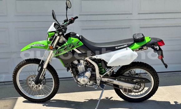 Buy Used Kawasaki KLX Green Bike in Havana in Habana Buy Used Kawasaki KLX Green Bike in Havana in Habana