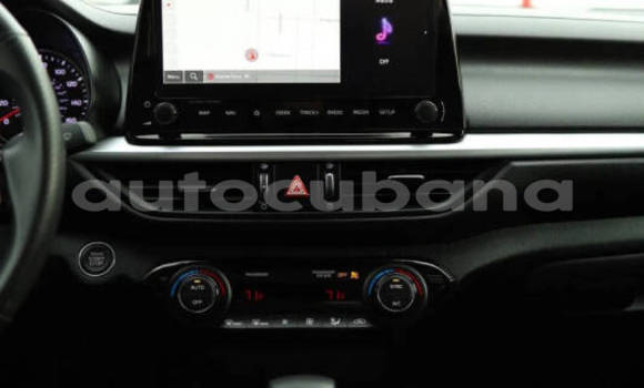 Comprar Nuevo Carro Kia Forte Plata en Santa Cruz del Sur en Camaguey Comprar Nuevo Carro Kia Forte Plata en Santa Cruz del Sur en Camaguey