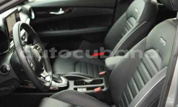 Comprar Nuevo Carro Kia Forte Plata en Santa Cruz del Sur en Camaguey Comprar Nuevo Carro Kia Forte Plata en Santa Cruz del Sur en Camaguey