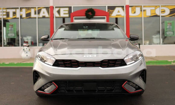 Comprar Nuevo Carro Kia Forte Plata en Santa Cruz del Sur en Camaguey Comprar Nuevo Carro Kia Forte Plata en Santa Cruz del Sur en Camaguey