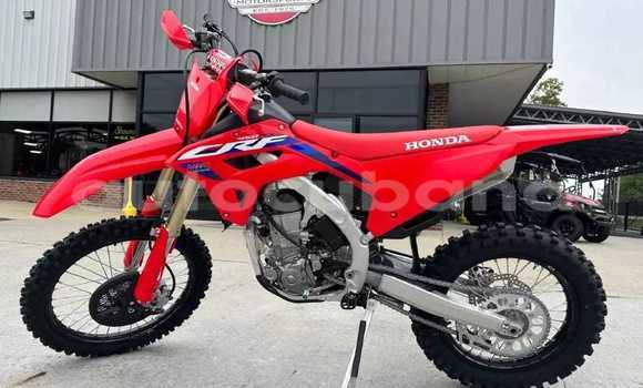 Comprar Usados Moto Geely JL150T-5 Rojo en Baracoa en Guantanamo Comprar Usados Moto Geely JL150T-5 Rojo en Baracoa en Guantanamo