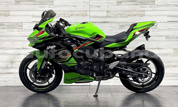 Comprar Usados Moto Kawasaki Ninja ZX-9R Verde en Alacranes en Matanzas