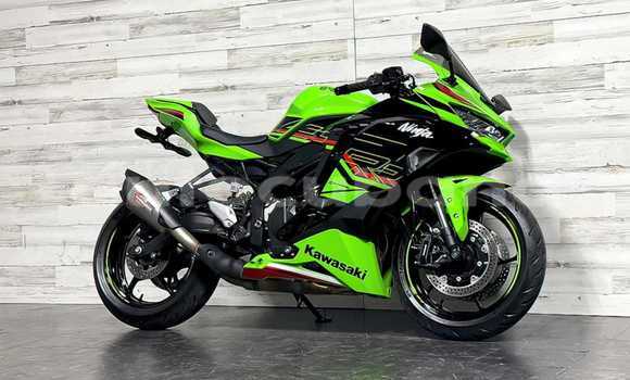 Comprar Usados Moto Kawasaki Ninja ZX-9R Verde en Alacranes en Matanzas Comprar Usados Moto Kawasaki Ninja ZX-9R Verde en Alacranes en Matanzas