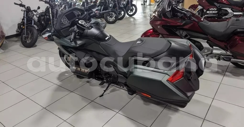 Big with watermark honda gold wing holguin baguanos 3399