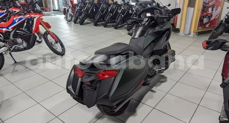 Big with watermark honda gold wing holguin baguanos 3399