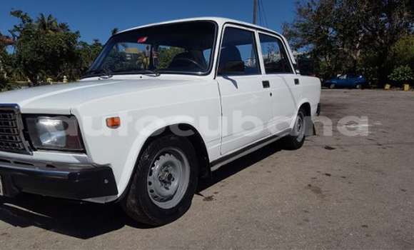 Buy Used Lada 2107 Other Car in Florida in Camaguey