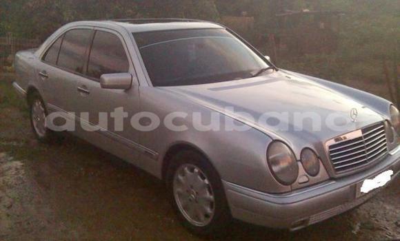 Buy Used Mercedes-Benz E300 Other Car in Esmeralda in Camaguey