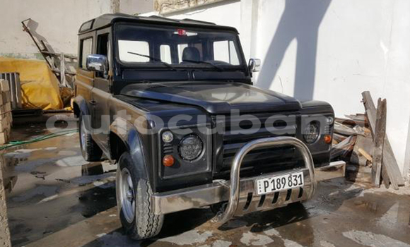Buy Used Land Rover Defender Other Car in Carlos Rojas in Matanzas