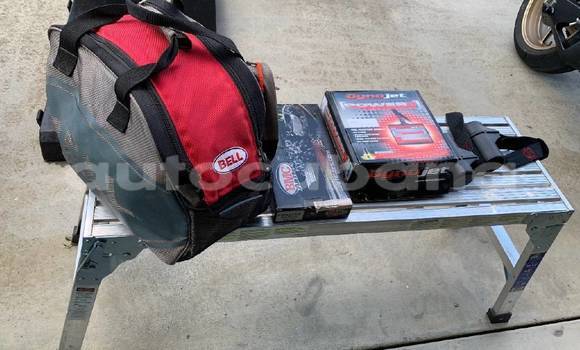 Comprar Usados Moto Yamaha R1 Beige en Baguanos en Holguin Comprar Usados Moto Yamaha R1 Beige en Baguanos en Holguin