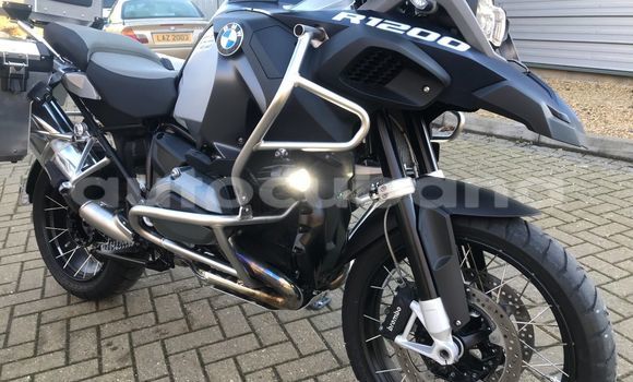 Comprar Usados Moto BMW R1200GS Adventure Beige en Antilla en Holguin Comprar Usados Moto BMW R1200GS Adventure Beige en Antilla en Holguin