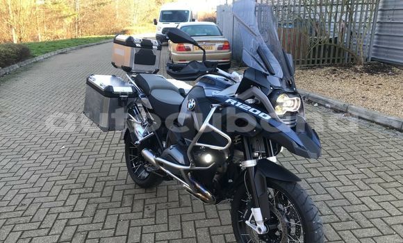 Comprar Usados Moto BMW R1200GS Adventure Beige en Antilla en Holguin Comprar Usados Moto BMW R1200GS Adventure Beige en Antilla en Holguin