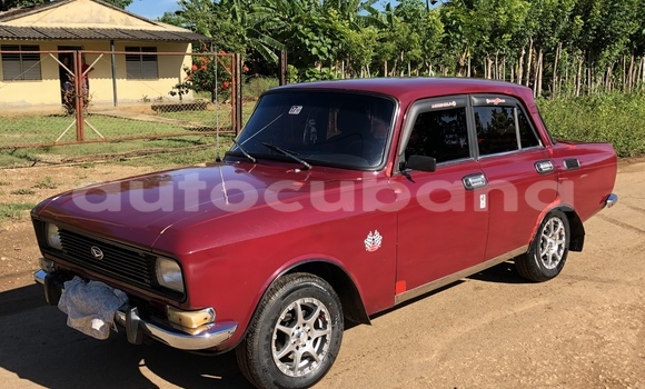 Buy Used Moskvich 2140 Red Car in Aguada de Pasajeros in Matanzas