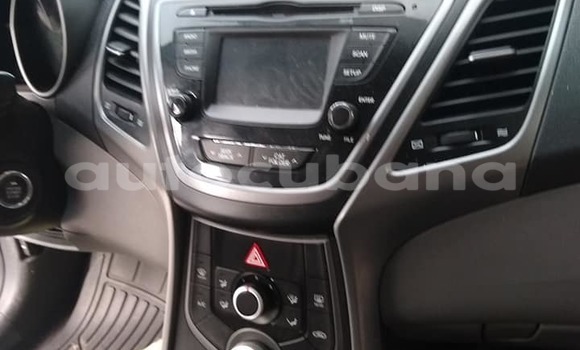 Comprar Usados Carro Hyundai Elantra Negro en Havana en Habana Comprar Usados Carro Hyundai Elantra Negro en Havana en Habana