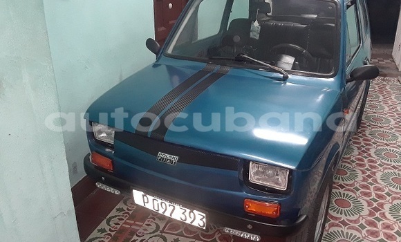Medium with watermark fiat 126 habana havana 2519