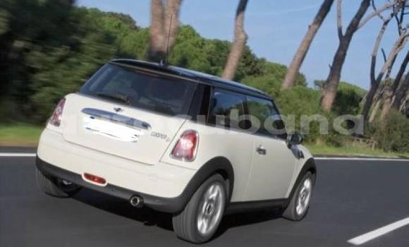 Comprar Usados Carro Mini Cooper Beige en Havana en Habana Comprar Usados Carro Mini Cooper Beige en Havana en Habana