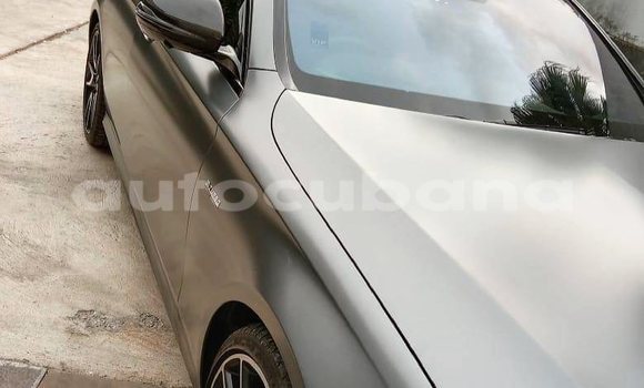 Comprar Nuevo Carro Mercedes-Benz 280 Marrón en Havana en Habana Comprar Nuevo Carro Mercedes-Benz 280 Marrón en Havana en Habana