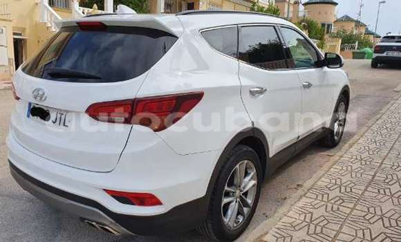 Buy Import Hyundai Santa Fe White Car in Havana in Habana Buy Import Hyundai Santa Fe White Car in Havana in Habana