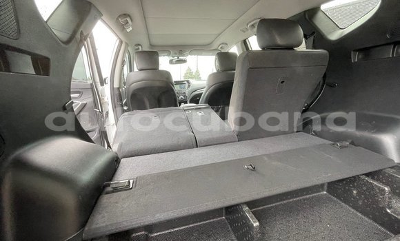 Comprar Usados Carro Hyundai Santa Fe Blanco en Havana en Habana Comprar Usados Carro Hyundai Santa Fe Blanco en Havana en Habana