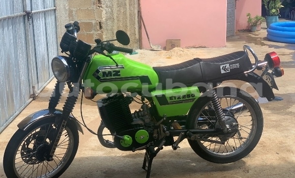 Comprar Usados Moto Mz ETZ Verde en Camaguey en Camaguey Comprar Usados Moto Mz ETZ Verde en Camaguey en Camaguey