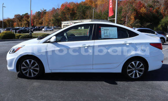 Buy Used Hyundai Accent White Car in Havana in Habana Buy Used Hyundai Accent White Car in Havana in Habana