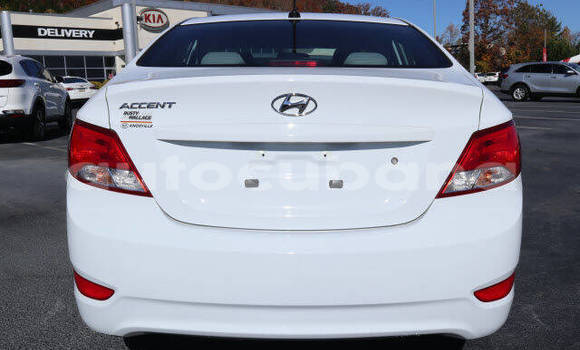 Buy Used Hyundai Accent White Car in Havana in Habana Buy Used Hyundai Accent White Car in Havana in Habana