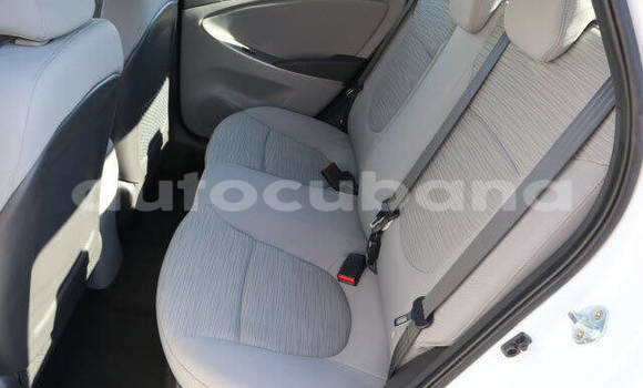Buy Used Hyundai Accent White Car in Havana in Habana Buy Used Hyundai Accent White Car in Havana in Habana