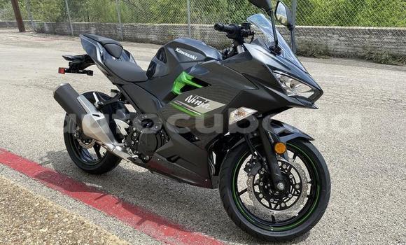 Comprar Nuevo Moto Kawasaki Ninja Plata en Corralillo en Matanzas Comprar Nuevo Moto Kawasaki Ninja Plata en Corralillo en Matanzas
