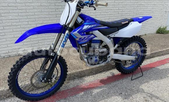 Comprar Usados Moto Yamaha YZ450F Azul en Union de Reyes en Matanzas Comprar Usados Moto Yamaha YZ450F Azul en Union de Reyes en Matanzas