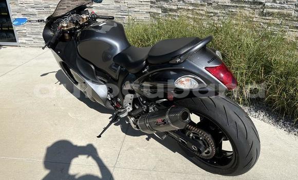 Comprar Usados Moto Suzuki HAYABUSA Plata en Aguacate en Matanzas Comprar Usados Moto Suzuki HAYABUSA Plata en Aguacate en Matanzas
