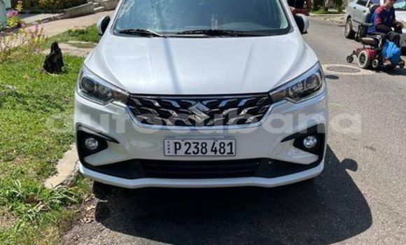 Comprar Usados Carro Suzuki Ertiga Blanco en Aguada de Pasajeros en Matanzas Comprar Usados Carro Suzuki Ertiga Blanco en Aguada de Pasajeros en Matanzas