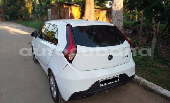 Comprar Usados Carro MG 3 Blanco en Alacranes en Matanzas Comprar Usados Carro MG 3 Blanco en Alacranes en Matanzas