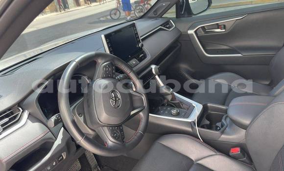 Comprar Usados Carro Toyota RAV4 Blanco en Alacranes en Matanzas Comprar Usados Carro Toyota RAV4 Blanco en Alacranes en Matanzas