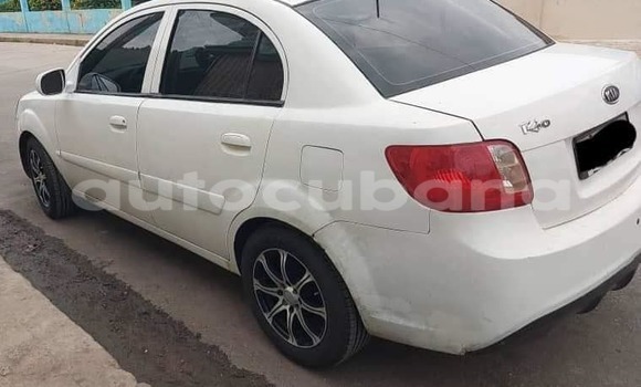 Buy Used Kia Rio White Car in Antilla in Holguin Buy Used Kia Rio White Car in Antilla in Holguin