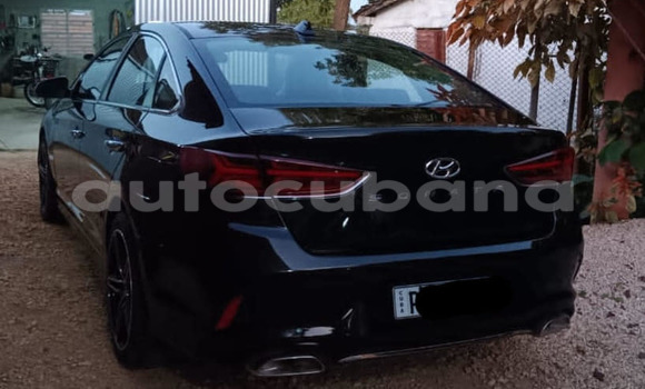 Buy Used Hyundai Santa Fe Black Car in Alacranes in Matanzas Buy Used Hyundai Santa Fe Black Car in Alacranes in Matanzas
