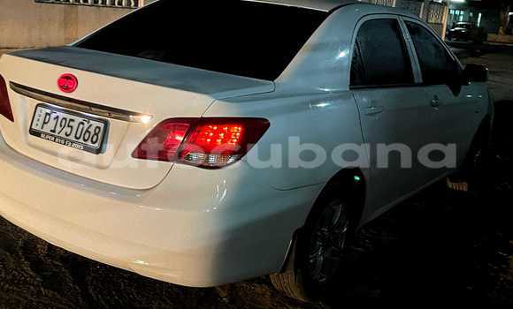 Buy Used Toyota Corolla White Car in Baguanos in Holguin Buy Used Toyota Corolla White Car in Baguanos in Holguin