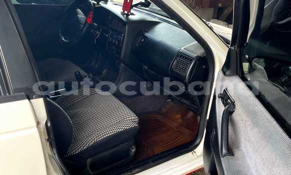 Buy Used Toyota Ist White Car in Baguanos in Holguin Buy Used Toyota Ist White Car in Baguanos in Holguin