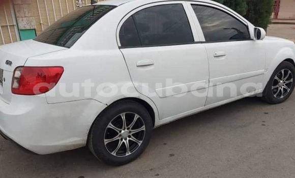 Buy Used Kia Rio White Car in Alacranes in Matanzas Buy Used Kia Rio White Car in Alacranes in Matanzas