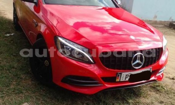 Comprar Usados Carro Mercedes-Benz C200 Rojo en Aguada de Pasajeros en Matanzas Comprar Usados Carro Mercedes-Benz C200 Rojo en Aguada de Pasajeros en Matanzas