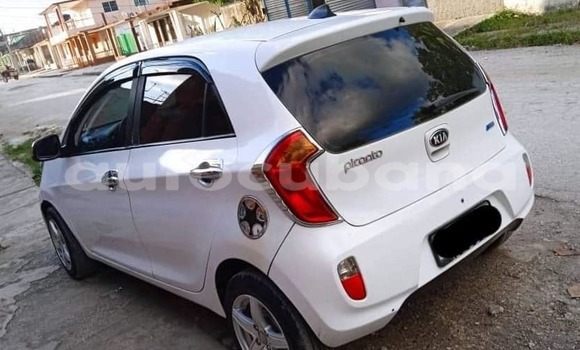 Comprar Usados Carro Kia Picanto Blanco en Alacranes en Matanzas Comprar Usados Carro Kia Picanto Blanco en Alacranes en Matanzas
