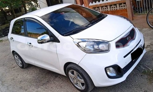 Comprar Usados Carro Kia Picanto Blanco en Alacranes en Matanzas Comprar Usados Carro Kia Picanto Blanco en Alacranes en Matanzas