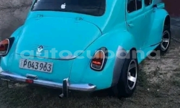 Comprar Usados Carro Renault Clio Azul en Cardenas en Matanzas Comprar Usados Carro Renault Clio Azul en Cardenas en Matanzas