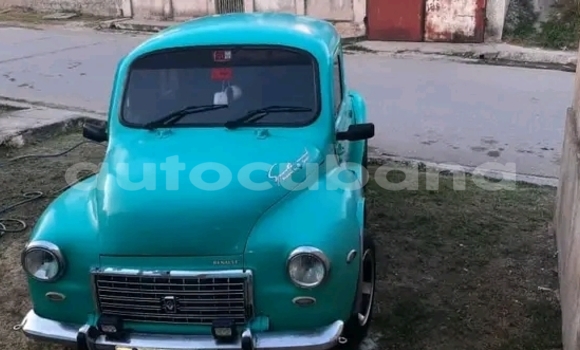 Comprar Usados Carro Renault Clio Azul en Cardenas en Matanzas Comprar Usados Carro Renault Clio Azul en Cardenas en Matanzas